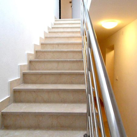Apartments Petricevic 2 Selce Bagian luar foto