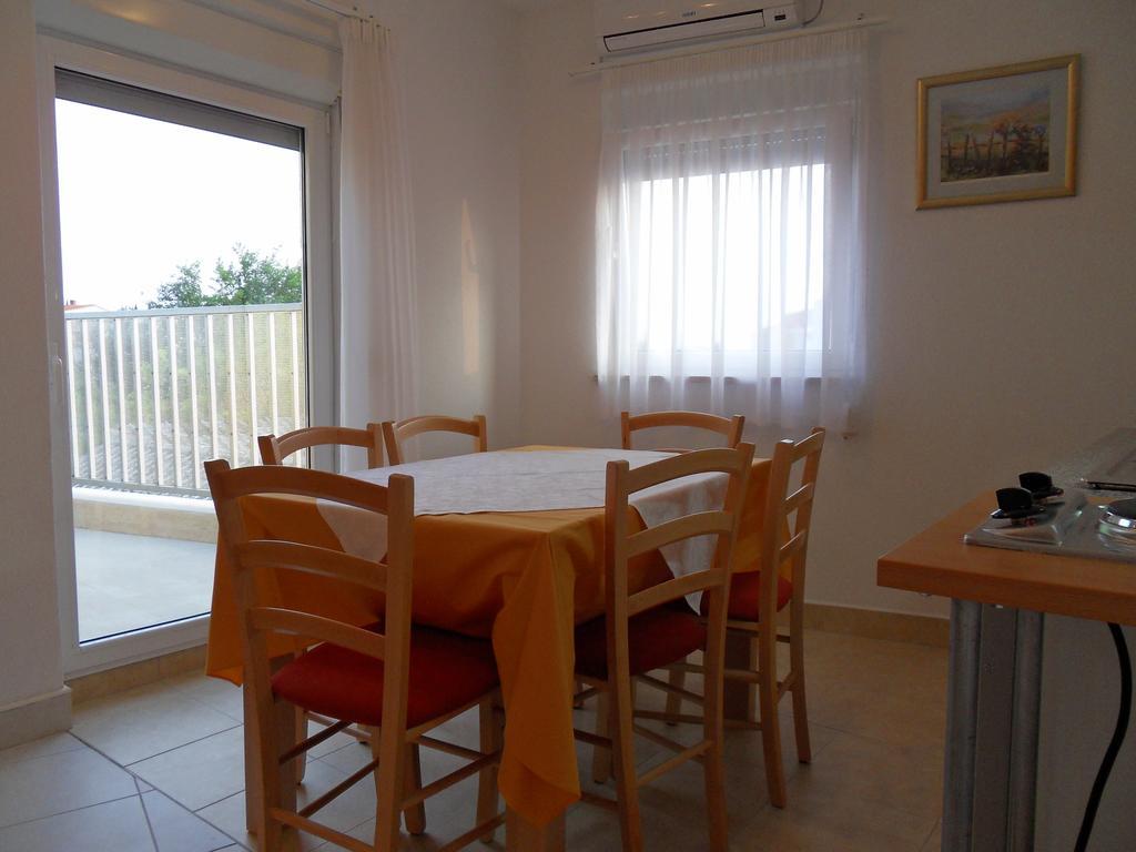 Apartments Petricevic 2 Selce Bagian luar foto